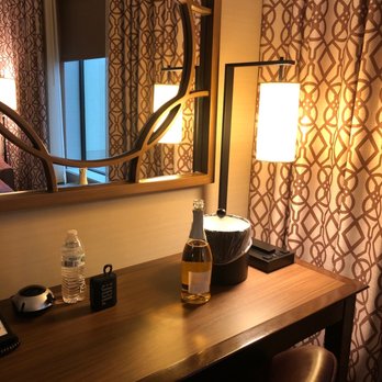 Hampton Inn & Suites Murrieta Temecula - vanity / Desk - Hotels Near Me - Murrieta, California