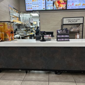 Taco Bell - Lazy employees - Fast Food Near Me - Dumfries, Virginia