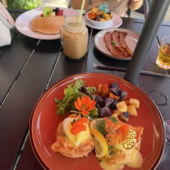 Anna’s Cafe - Smoked Salmon Benedict - Breakfast & Brunch Near Me - Plantation, Florida Anna’s Cafe - Smoked Salmon Benedict - Breakfast & Brunch Near Me - Plantation, Florida