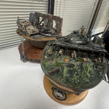 Minh Alterations - Interesting military figurines on display throughout the store. - Sewing & Alterations Near Me - Honolulu, Hawaii