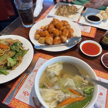 Golden Key Chinese Restaurant - Wonton soup, sweet and sour chicken. - Chinese Near Me - Sandy, Oregon Golden Key Chinese Restaurant - Wonton soup, sweet and sour chicken. - Chinese Near Me - Sandy, Oregon