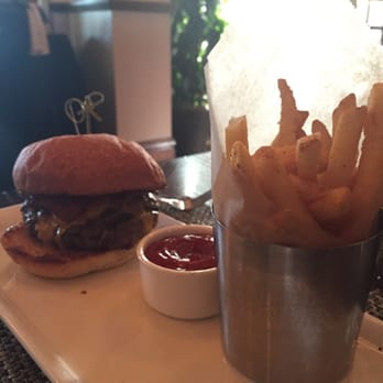 Cedric's Tavern - Bison burger - Pubs Near Me - Asheville, North Carolina