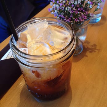 Fin Sushi Bar - Thai iced tea in a mason jar - Sushi Bars Near Me - Chicago, Illinois