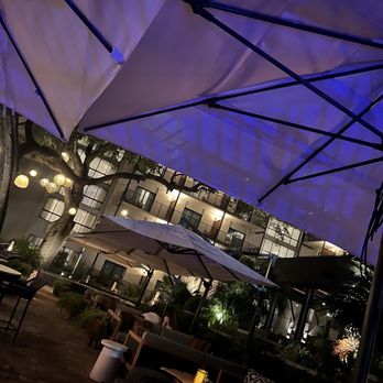 Anaqua Garden Bar - Bars Near Me - San Antonio, Texas