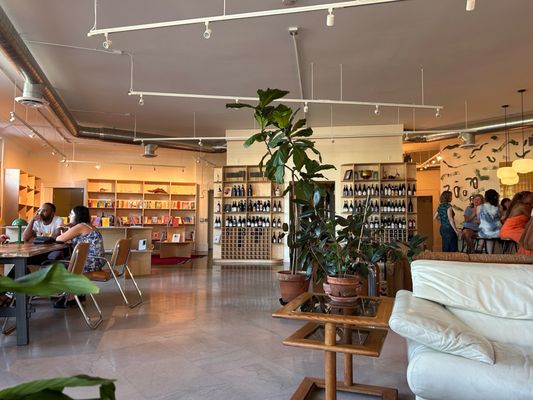 Vesper Books and Wine by null