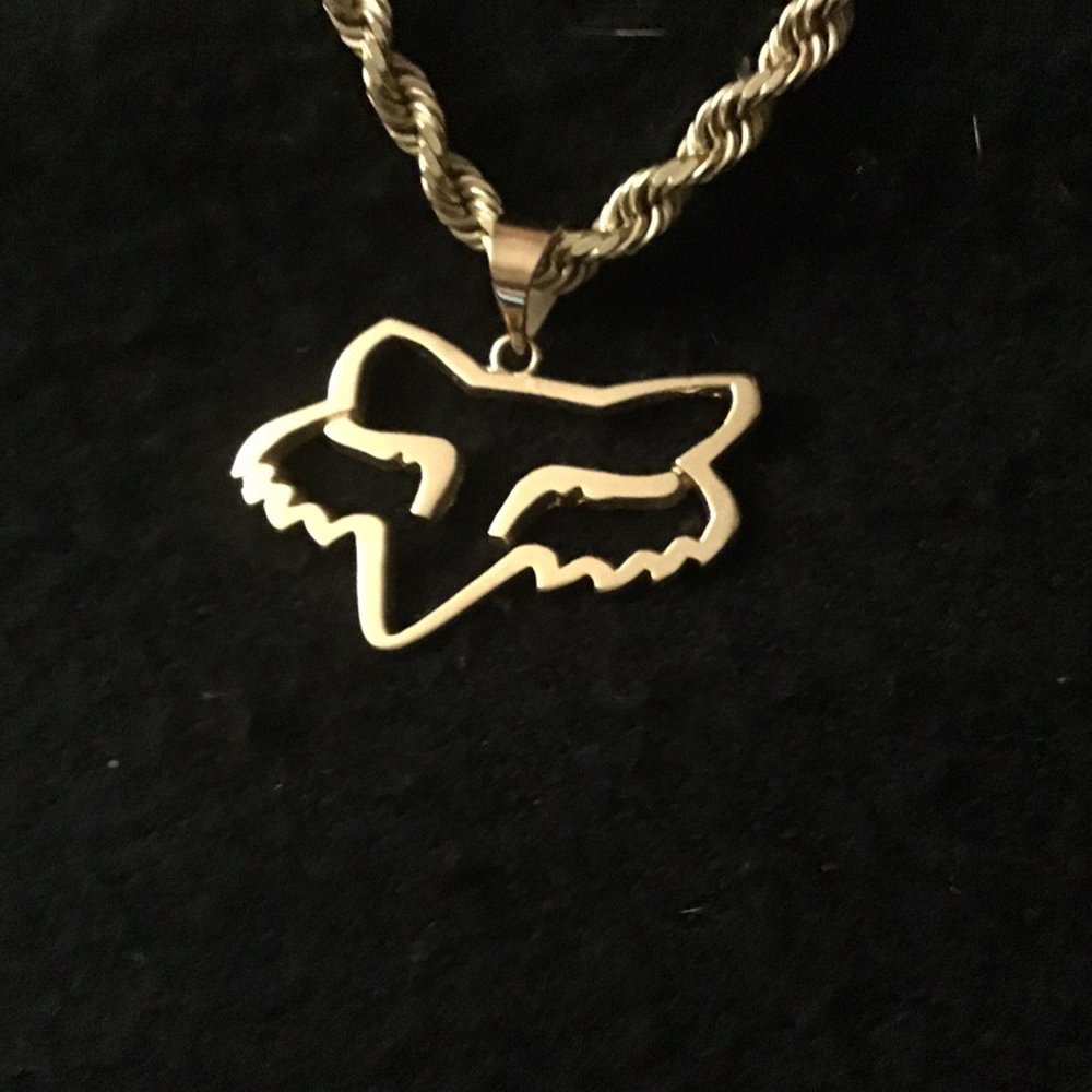 Fox pendant on point!!! Fox pendant on point!!!