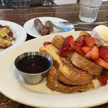 Bella Bru Cafe - Breakfast French Toast, country potatoes ,and sausage - Cafes Near Me - Sacramento, California Bella Bru Cafe - Breakfast French Toast, country potatoes ,and sausage - Cafes Near Me - Sacramento, California