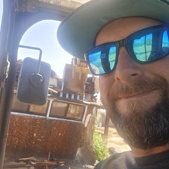 Van's Hauling & Tractor Work - Junk Removal & Hauling Near Me Van's Hauling & Tractor Work - Junk Removal & Hauling Near Me