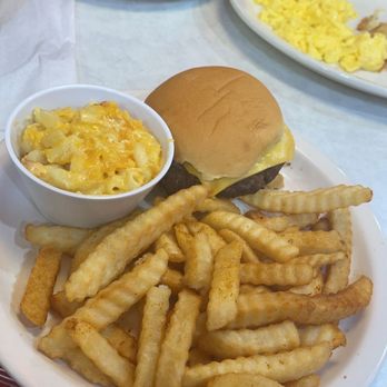 Midnight Diner - Cheeseburger with fries and Mac and Four Cheese Mac & Cheese - Diners Near Me - Charlotte, North Carolina Midnight Diner - Cheeseburger with fries and Mac and Four Cheese Mac & Cheese - Diners Near Me - Charlotte, North Carolina
