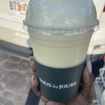 Tous Les Jours - Mango boba tea - Bakeries Near Me - Duluth, Georgia Tous Les Jours - Mango boba tea - Bakeries Near Me - Duluth, Georgia