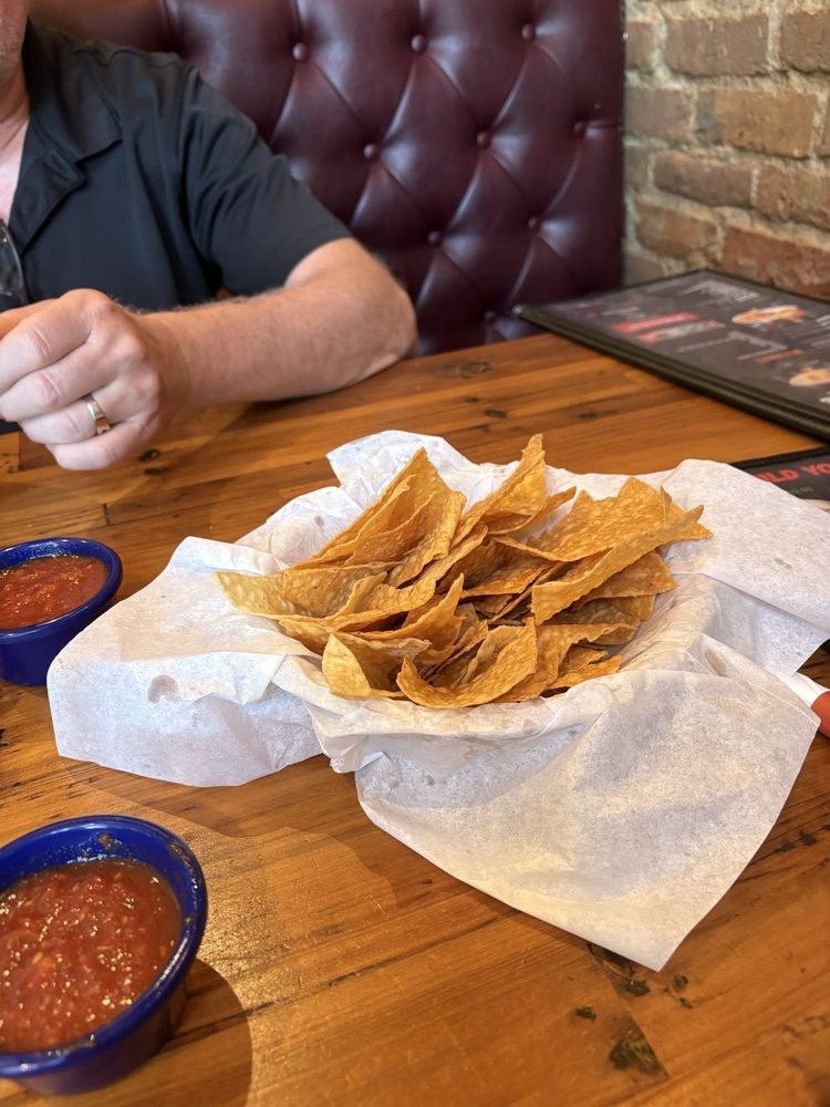 Los Hermanos Mexican Restaurant