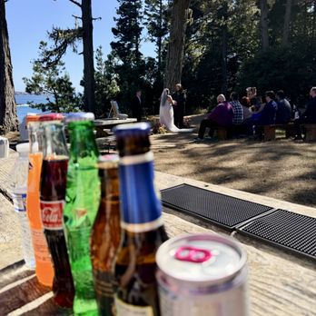 Trailored Pours - cocktail hour outside - Bartenders Near Me Trailored Pours - cocktail hour outside - Bartenders Near Me