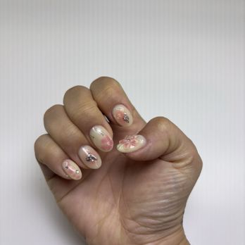 Blanc Nailworks - Nail Technicians Near Me