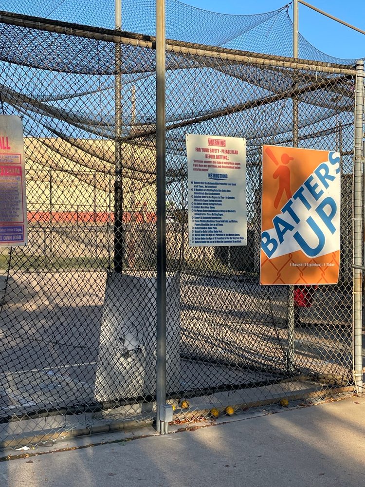 SwingARound Fun Town, Fenton Roadtrippers