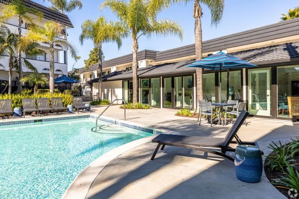 Palmilla Apartments by null