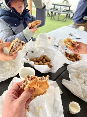 Milt's Stop & Eat by null