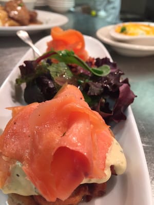 Laszlo's Iron Skillet Food Truck by null