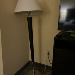 La Quinta by Wyndham Eastland - Broken lamp