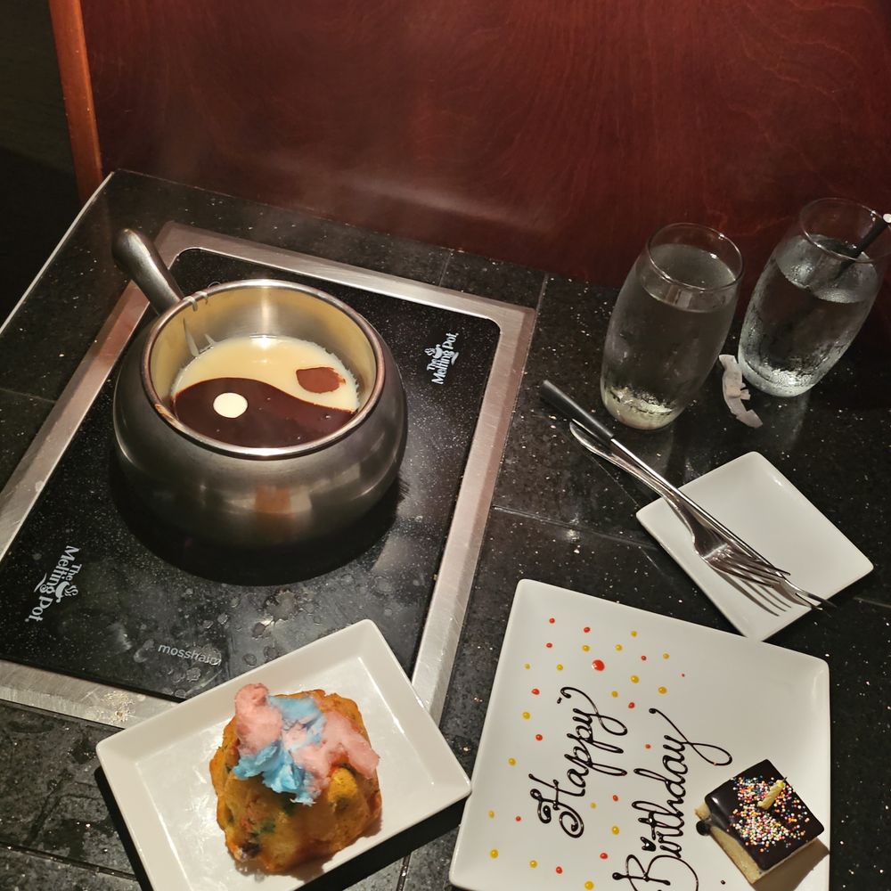 The Melting Pot 1 Anaheim photo 3