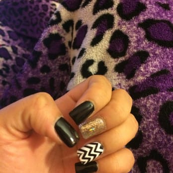 Epic Nails - Nails by Kim - Nail Salons Near Me - San Fernando, California