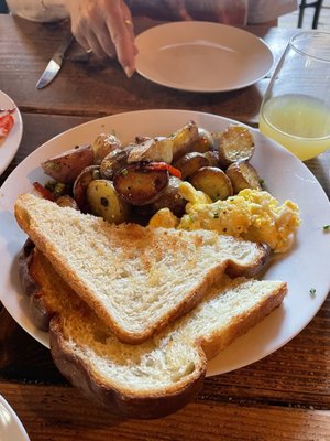 Alice's Champagne Palace by null