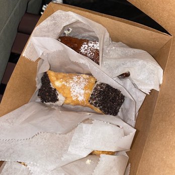 Mike's Pastry - Bakeries Near Me - Boston, Massachusetts