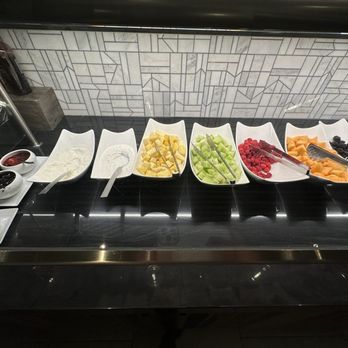 The Centurion Lounge - Airport Lounges Near Me - San Francisco, California