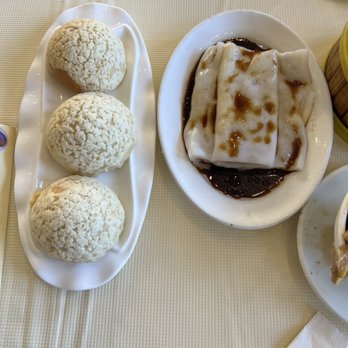 Park Asia - D37. Baked Roast Pork Bun () and D27. Beef Rice Rolls () - Dim Sum Near Me - Brooklyn, New York