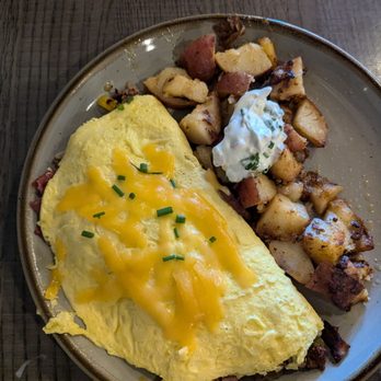Louie's Cafe - Louie Omelet - Cafes Near Me - Leavenworth, Washington Louie's Cafe - Louie Omelet - Cafes Near Me - Leavenworth, Washington