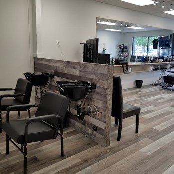 Lookin' Sharp Barber Shop - Hair Washing Area - Barbers Near Me - Richmond, British Columbia