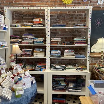 Susan's Books & Gifts - Books, Mags, Music & Video Near Me - Aurora, Nebraska Susan's Books & Gifts - Books, Mags, Music & Video Near Me - Aurora, Nebraska