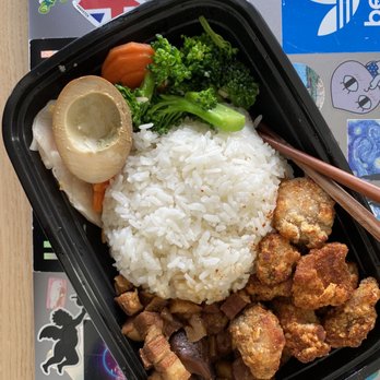 Yumbit Food Truck - Popcorn chicken and Minced Pork half half - Food Trucks Near Me - Seattle, Washington Yumbit Food Truck - Popcorn chicken and Minced Pork half half - Food Trucks Near Me - Seattle, Washington