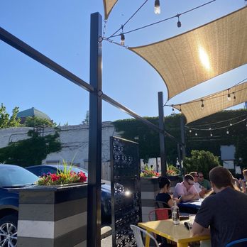 Craft Urban - Outdoor seating - New American Near Me - Geneva, Illinois