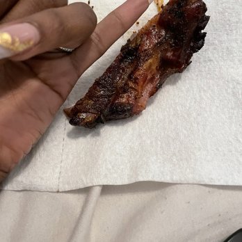 Big Horn BBQ - SMH , slook at the size of the rib served. My pinky is super small. The ribs are about the size of a adult male pinky. - Barbeque Near Me - Manvel, Texas