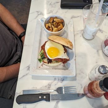 ApacheXLR - Breakkie sandwich - Bars Near Me - Atlanta, Georgia