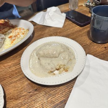 Funny Farm Cafe - Biscuits and gravy - Breakfast & Brunch Near Me - Porterville, California Funny Farm Cafe - Biscuits and gravy - Breakfast & Brunch Near Me - Porterville, California
