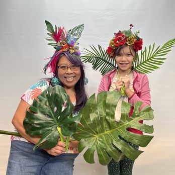 Flower Crown Classes & Parties - Photoshoot - friend and niece - Art Classes Near Me - Oakland, California Flower Crown Classes & Parties - Photoshoot - friend and niece - Art Classes Near Me - Oakland, California