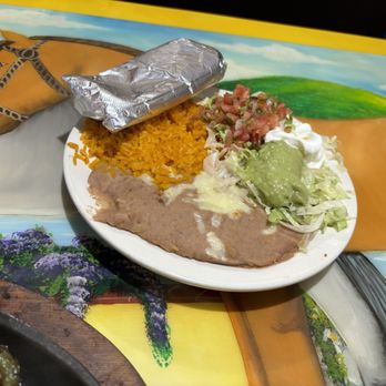 Rancho Grande - Rice beans guacamole salsa lettuce and tortillas. - Mexican Near Me - Fitzgerald, Georgia Rancho Grande - Rice beans guacamole salsa lettuce and tortillas. - Mexican Near Me - Fitzgerald, Georgia