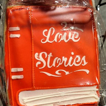 Barnes & Noble Booksellers - Fancy cookie at Barnes & Noble Café - Bookstores Near Me - Frisco, Texas