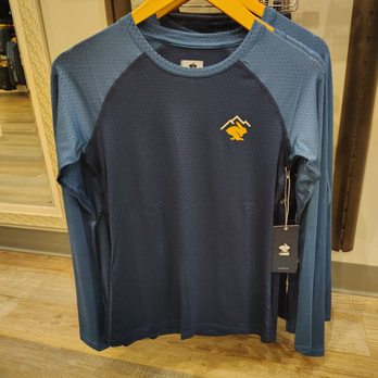 Fleet Feet - West Ashley - This is super cute, I love the colors. - Sports Wear Near Me - Charleston, South Carolina Fleet Feet - West Ashley - This is super cute, I love the colors. - Sports Wear Near Me - Charleston, South Carolina