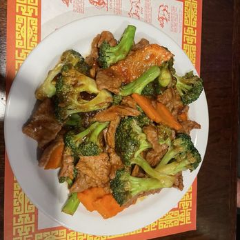 Mayflower Chinese Cuisine - Beef and Broccoli - Chinese Near Me - Chandler, Arizona