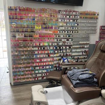 Famous Nails & Spa - Great selection gel polish - Nail Salons Near Me - Simi Valley, California