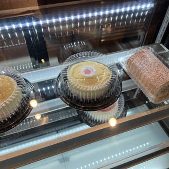 Ayla's Patisserie - Bakeries Near Me - Kapolei, Hawaii