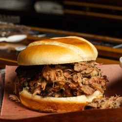 Primal Cue - Pulled pork sandwich