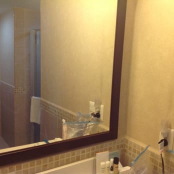 Hampton Inn & Suites - bathroom - Hotels Near Me - México, D.F., DIF Hampton Inn & Suites - bathroom - Hotels Near Me - México, D.F., DIF