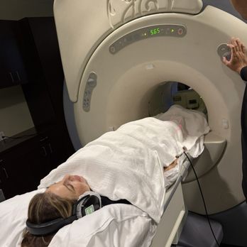 Beverly Hills Concierge Health Center - Inside the MRI machine - Diagnostic Imaging Near Me - Beverly Hills, California Beverly Hills Concierge Health Center - Inside the MRI machine - Diagnostic Imaging Near Me - Beverly Hills, California