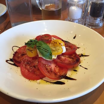 Wynyard Grill by Johnny Barr’s - Tomato salad. - Wine Bars Near Me - Auckland, AUK