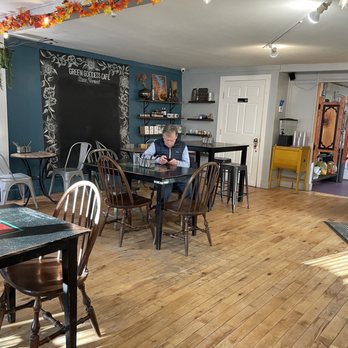 Green Goddess Cafe - More seating - Breakfast & Brunch Near Me - Stowe, Vermont Green Goddess Cafe - More seating - Breakfast & Brunch Near Me - Stowe, Vermont