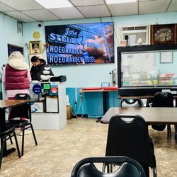 Mahnin Asian Restaurant - Interior... clean and simple ...great prices