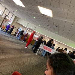 Bank of America Financial Center - This is the line at the bank right now, out the door!!